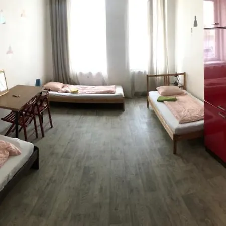 Apartmans In The Center With Privat Parking 아파트 *