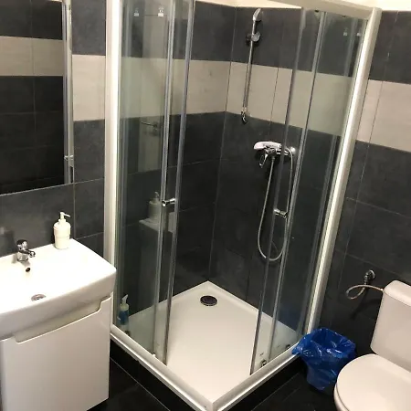 Apartmans In The Center With Privat Parking 아파트 *