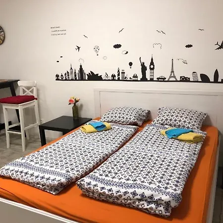 Apartmans In The Center With Privat Parking 아파트 *